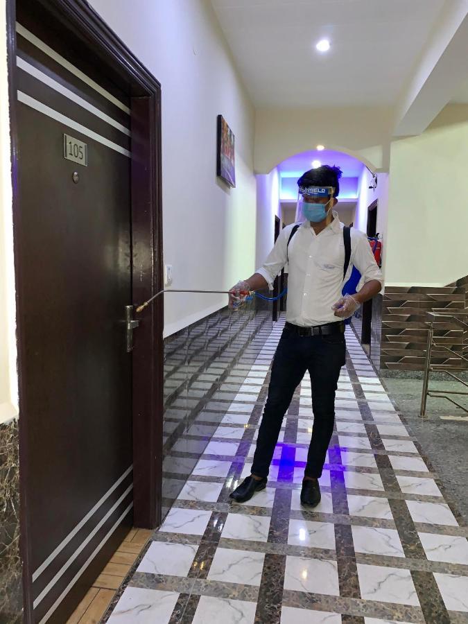 The Park Residency Hotel Greater Noida Kültér fotó